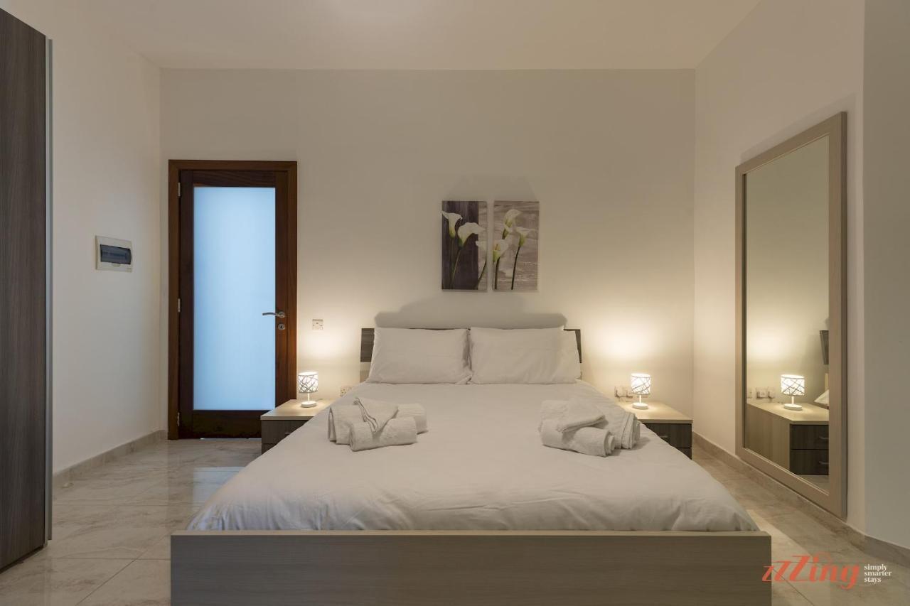 Sunny Penthouse Wterrace And Open Views Apartment St. Paul's Bay Bagian luar foto